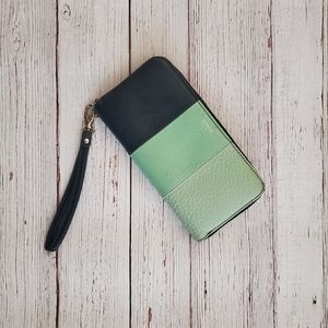 Fossil Women's wallet with strap